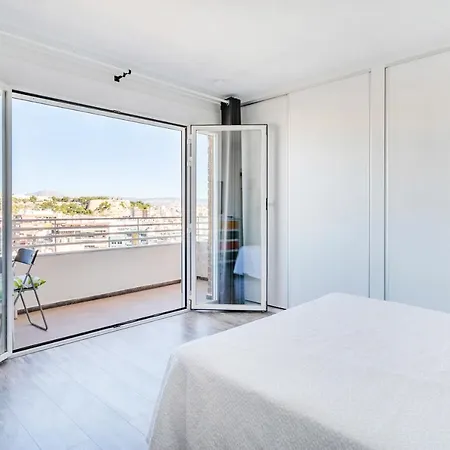 Suite, & Mountain View Apartment Alicante
